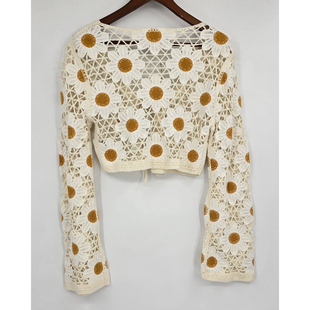 Moon & Madison Crochet Daisy Cardigan Cropped Boho Cottagecore Tie-Front Floral - Picture 3 of 6